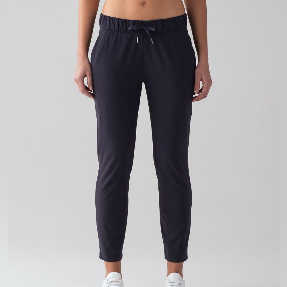 Lululemon On The Fly Pant *Woven 28" Midnight Navy Size 6